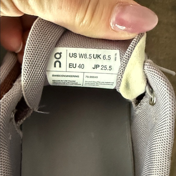 ON Cloud Women's Athletic Shoes - Mauve and Cream - Picture 7 of 7